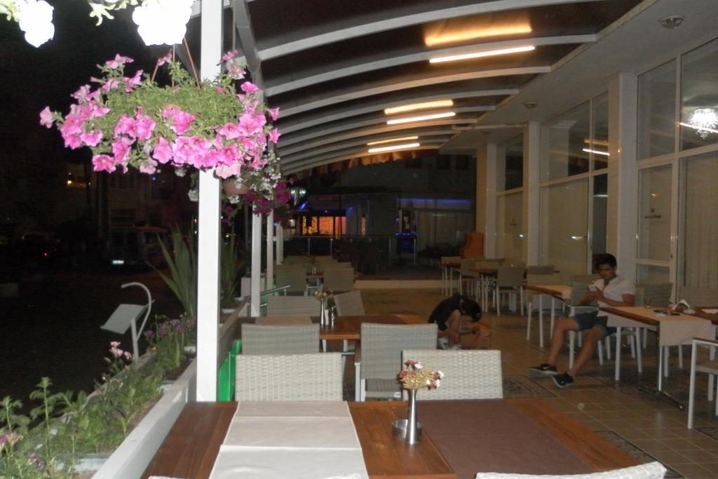 Hotel La Mosae Alanya Exteriör bild